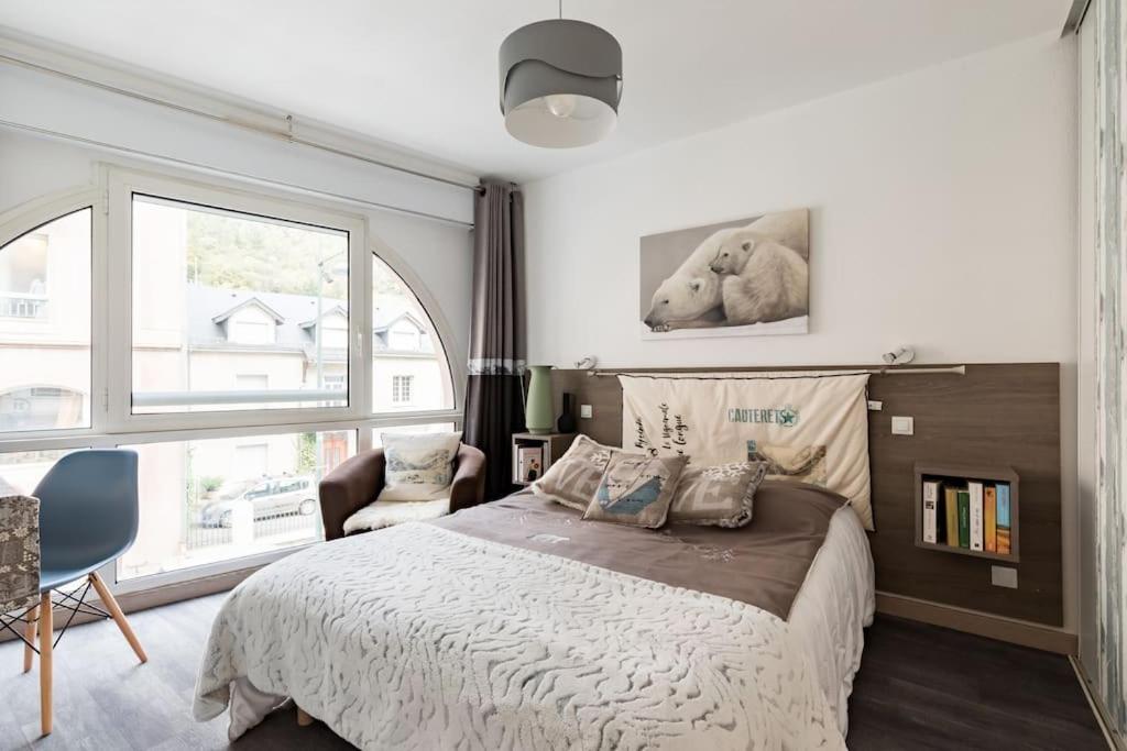 Appartement Centre Ville Wifi Parking Draps Fournis Cauterets Esterno foto