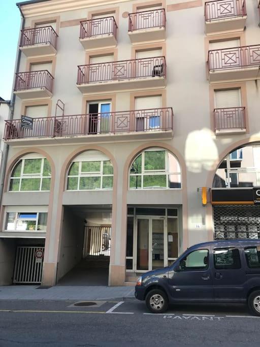 Appartement Centre Ville Wifi Parking Draps Fournis Cauterets Esterno foto